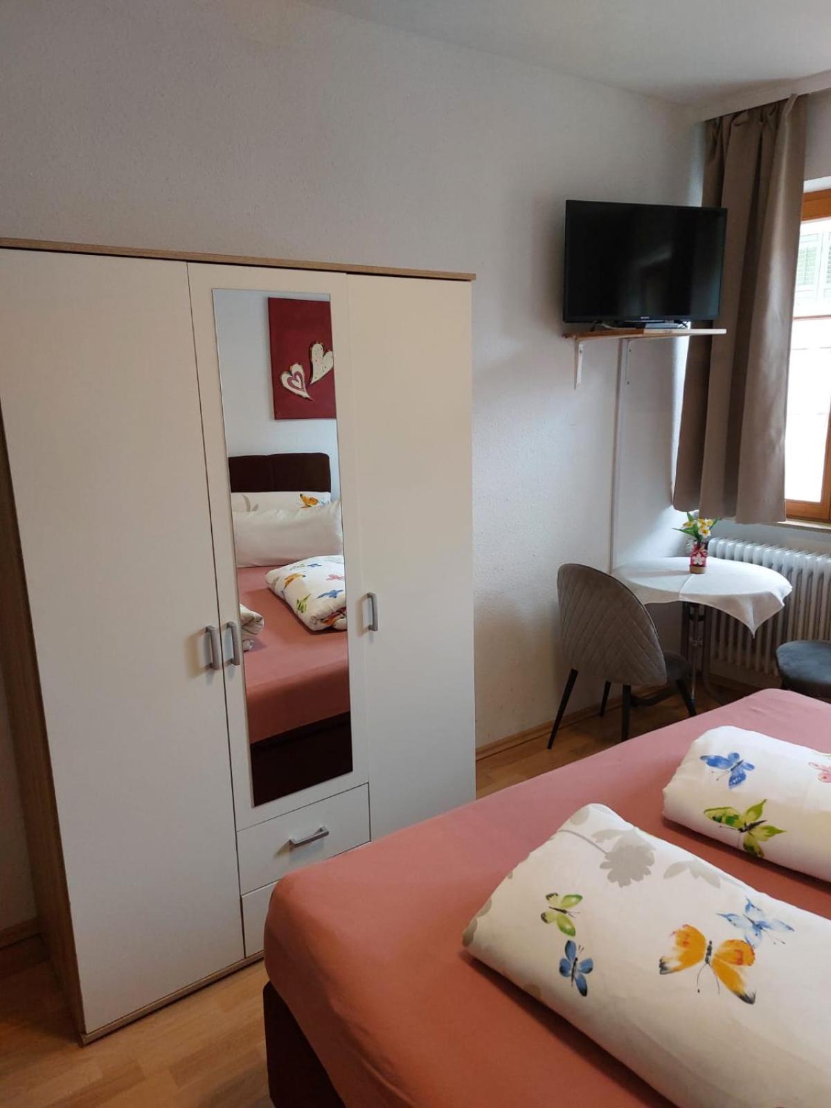 Schwabenstuben Doppelzimmer Meersburg Bagian luar foto